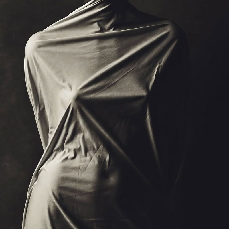 photos-people-editorial-portraits · Couture Drape Torso