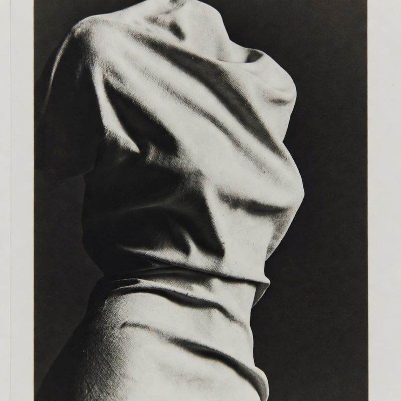photos-people-editorial-portraits · Couture Drape Torso